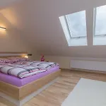 Galeria Jordanowska Apartment *